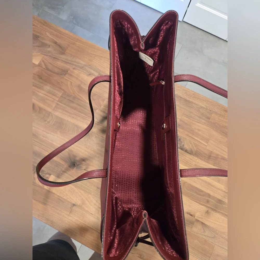 Kate Spade Laurel Way Ari Saffiano Leather Tote - Picture 2 of 8